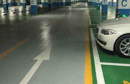 停車庫(kù)環(huán)氧地坪樹脂地坪漆使用中要注意什么？