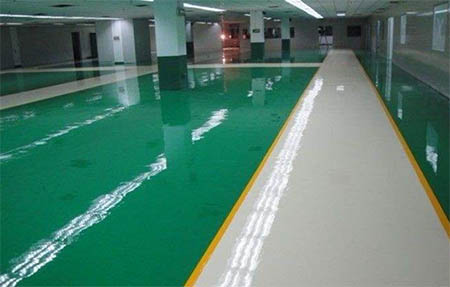 耐磨地坪漆在涂刷時(shí)要注意哪些事項(xiàng)？