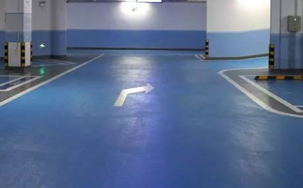 常見地坪材料的優(yōu)缺點(diǎn)各是什么？