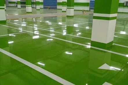 環(huán)氧地坪施工時(shí)碰上地面潮濕要怎么處理？