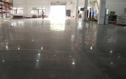 水泥地面固化拋光是什么？固化拋光有哪些好處？
